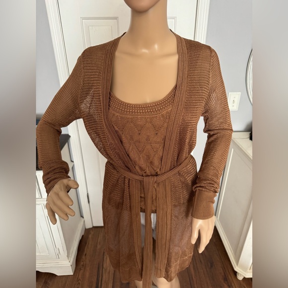 NWT White House Black Market Crochet Belted Coverup Size XS - Picture 4 of 12